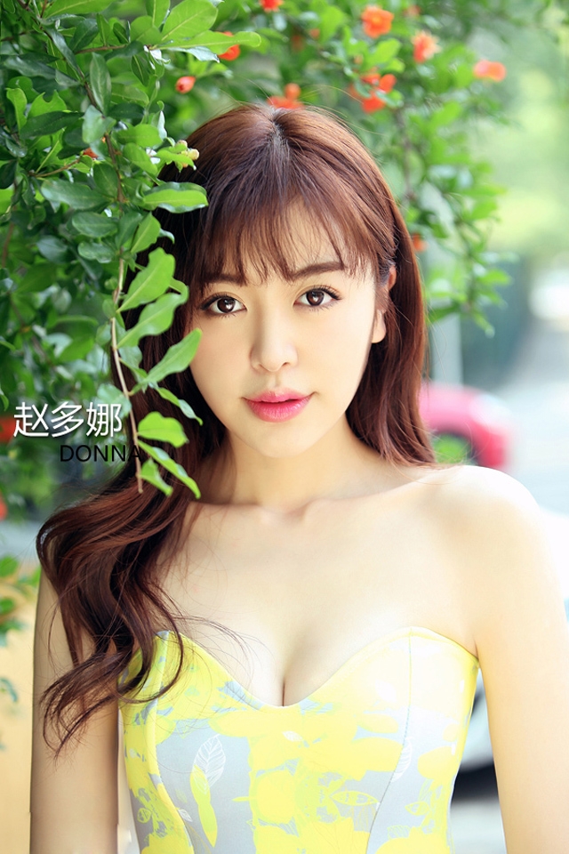 夏日气质美女赵多娜高清手机壁纸下载