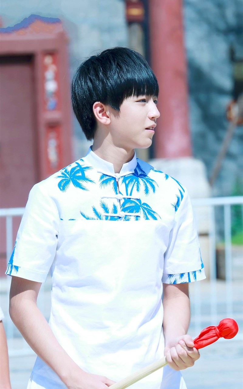 TFboys队长王俊凯图片手机壁纸下载