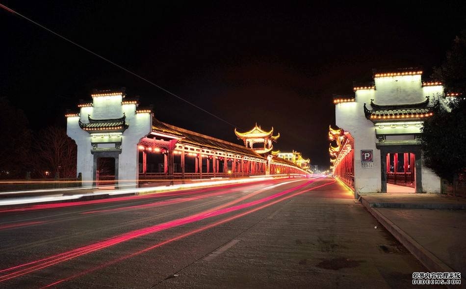 江西婺源景观桥夜景高清摄影图片