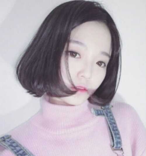 女生好看的短发造型照