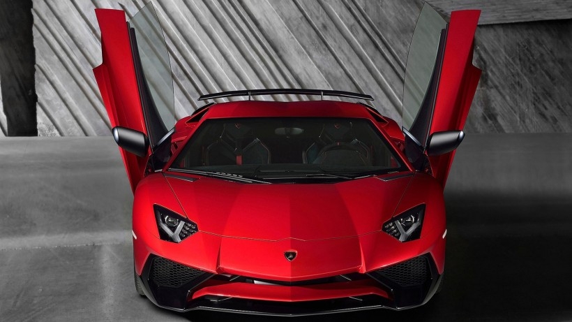 2016兰博基尼 Aventador LP750-4 SV汽车桌面壁纸