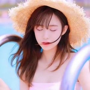 清艳脱俗唯美女生头像图片大全