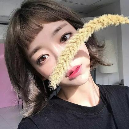 适合大脸女生的瘦脸发型  这6款发型来拯救你