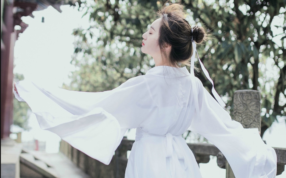 唯美养眼汉服美女写真桌面壁纸下载