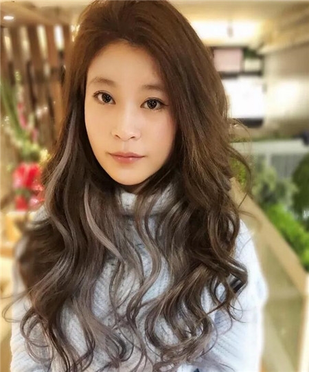 待你长发及腰 烫卷儿超有范
