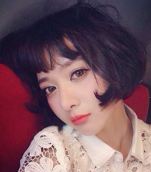 女生好看的短发造型照
