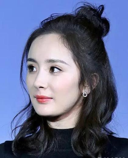 适合大脸女生的瘦脸发型  这6款发型来拯救你
