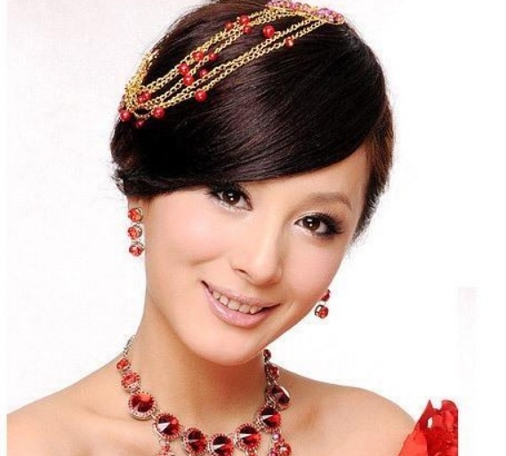 中式古典新娘盘发图片