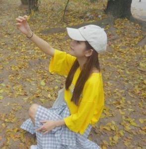 天真丽质唯美女生qq头像