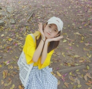 天真丽质唯美女生qq头像