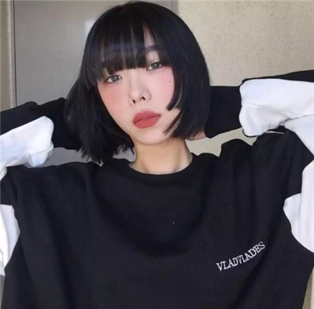原宿风精灵短发 冷艳甜美无压力切换