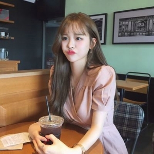 清艳脱俗唯美女生头像图片大全