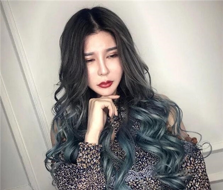 待你长发及腰 烫卷儿超有范