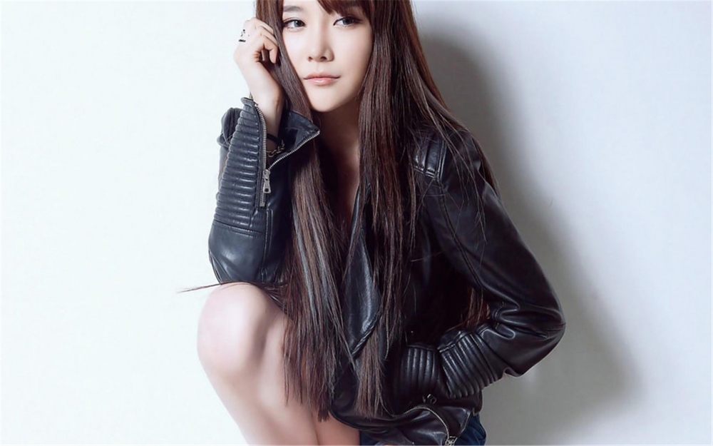 清纯可爱女孩甜美气质写真桌面壁纸