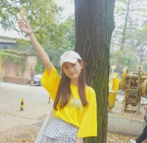 天真丽质唯美女生qq头像