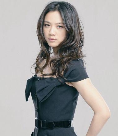 最适合高颧骨胖脸女生的发型 可借助发型来修颜达到塑型的效果