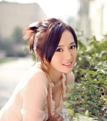 清纯发型女