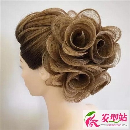 头发盘出花朵？花型盘发设计