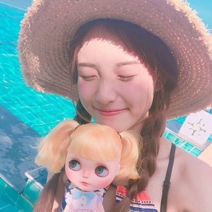 清艳脱俗唯美女生头像图片大全