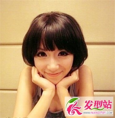 甜美系女生必备发型 清新可爱发型让你更出众