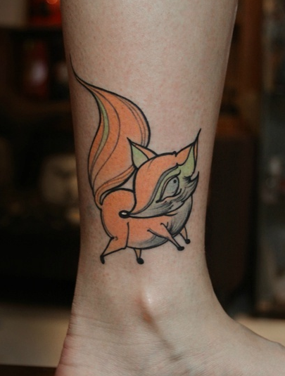 脚踝可爱的卡通小狐狸纹身