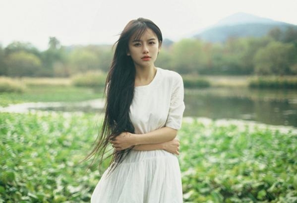 复古气息女生空间素材南笙图片