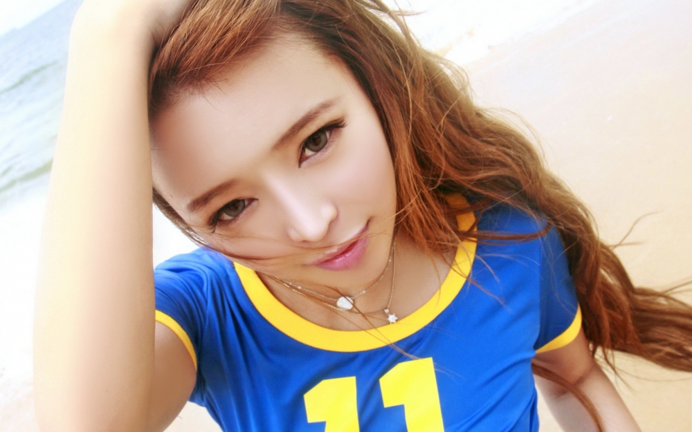 性感美女气质写真桌面壁纸