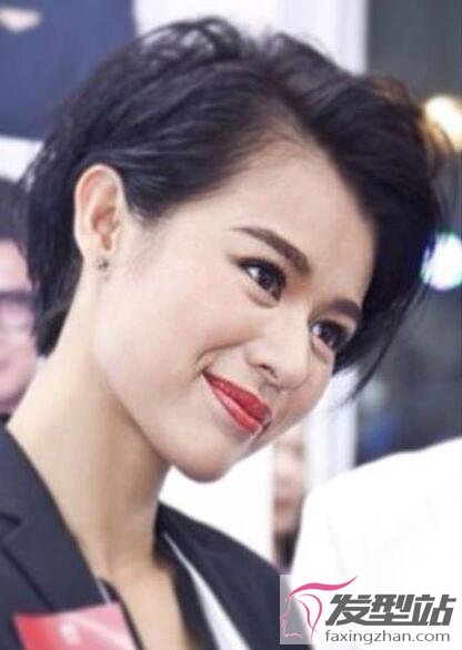 女人失恋后为什么喜欢剪短发？她们的短发造型比热恋时还好看！