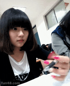 妹子转笔