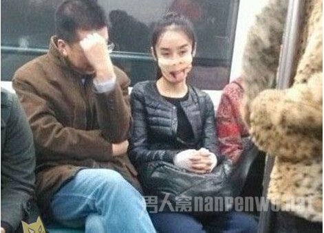 一张图片告诉你 妹子要在哪里摆剪刀手