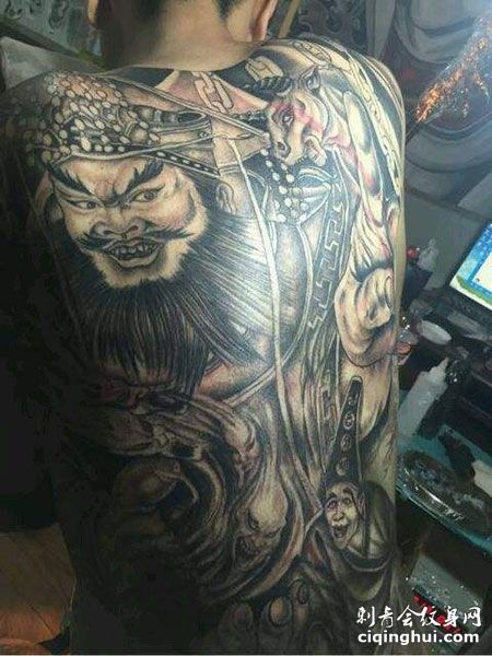 满背经典阎王纹身图案