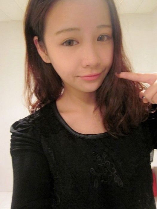 唯美清纯网络红人张依依美图