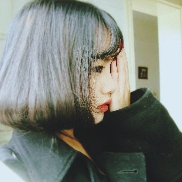 复古气息女生空间素材南笙图片