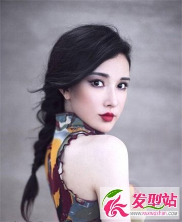 女生魅力长发发型 凸显最具气质的发型