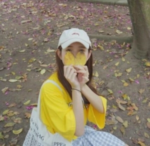 天真丽质唯美女生qq头像