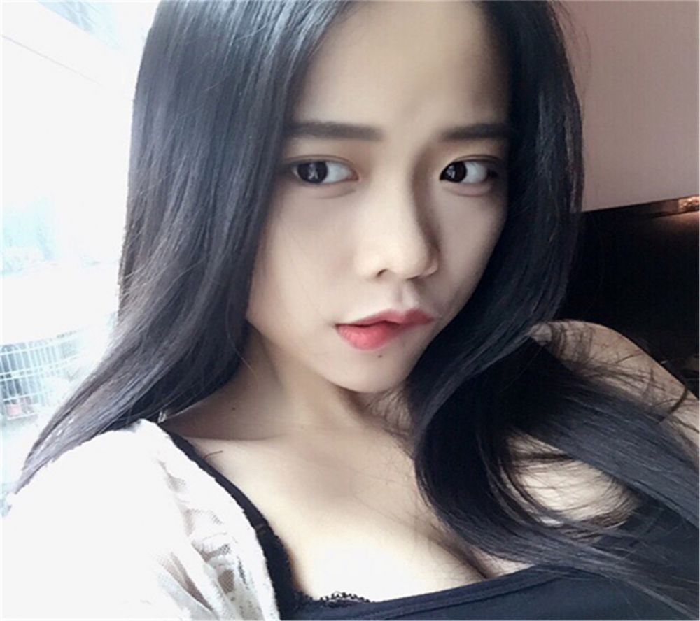 长发气质美女高清手机滚屏桌面壁纸下载