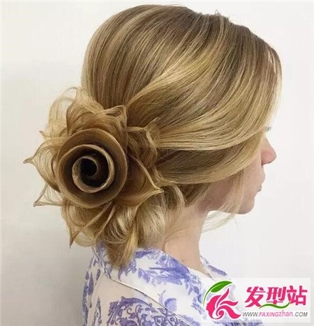 头发盘出花朵？花型盘发设计