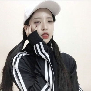 将你锁紧进心底，将记忆彻底记忆   善解人意美丽四射唯美女生头像