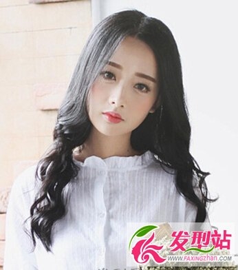 最新时尚长发发型 飘逸十足彰显女人味