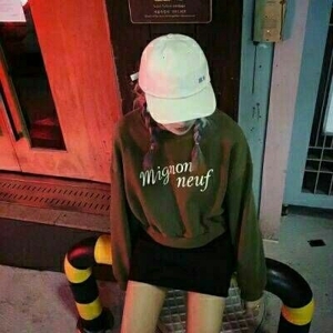 帅气任性美女qq微信头像