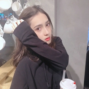 天生丽质长发女神微信头像