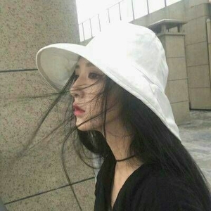 帅气任性美女qq微信头像