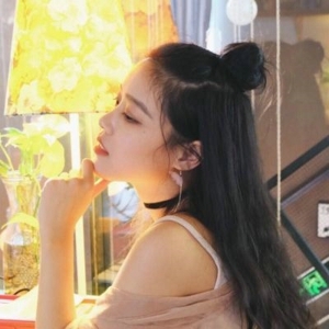 将你锁紧进心底，将记忆彻底记忆   善解人意美丽四射唯美女生头像