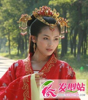 复古新娘盘发好看吗 古装新娘盘发发型美的不行