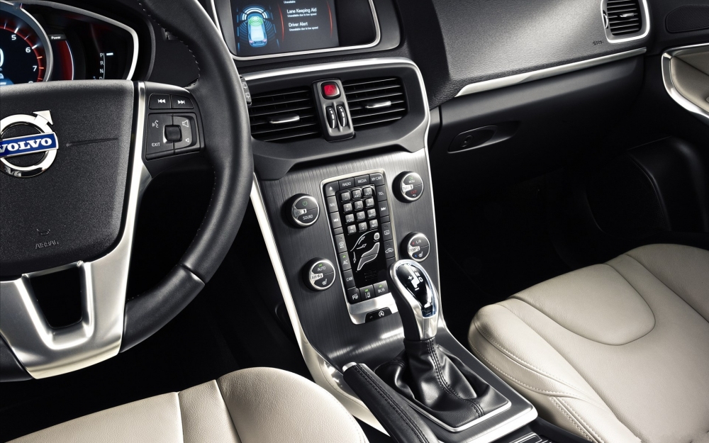 VOLVO 沃尔沃 V40 2013