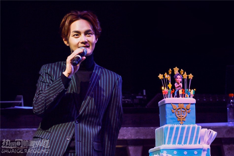 尹正生日会直播 尹正生日