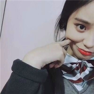 将你锁紧进心底，将记忆彻底记忆   善解人意美丽四射唯美女生头像