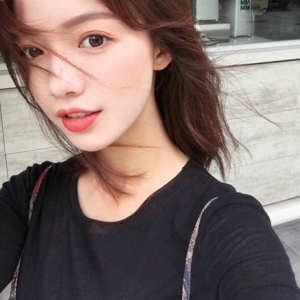 天生丽质长发女神微信头像