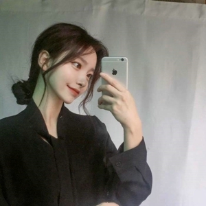 娇羞可爱治愈系女生qq头像