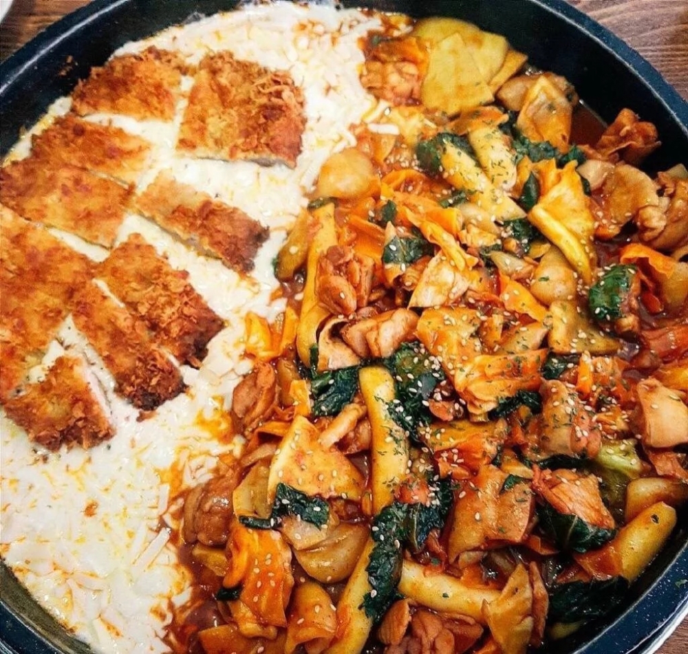 弘大빤닭빤닭的奶油芝士鸡排